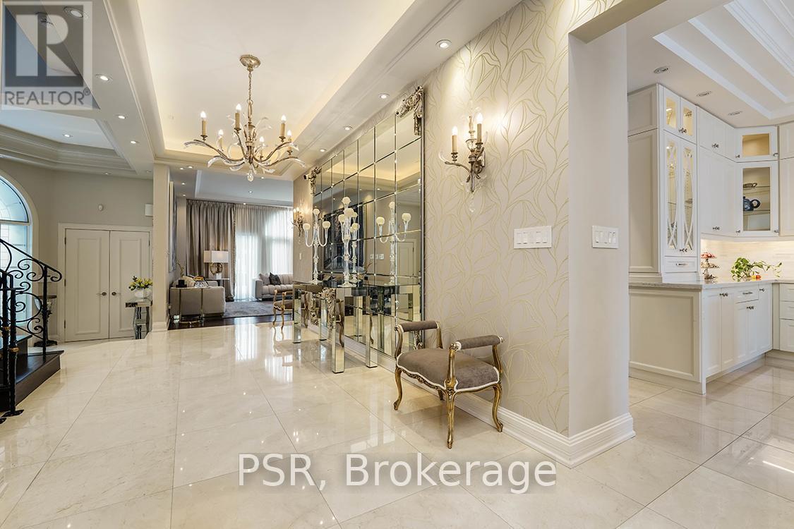 Photo 2 of 149 Dunvegan Road, Toronto ON