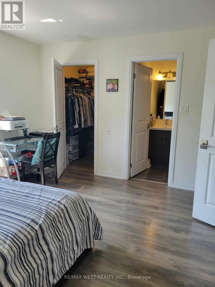 Photo 17 of 58 Heron Park Place, Toronto ON
