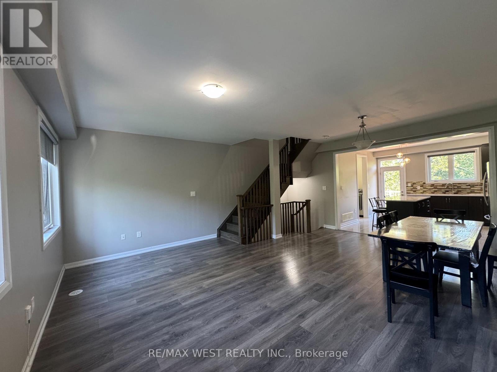 Photo 16 of 58 Heron Park Place, Toronto ON
