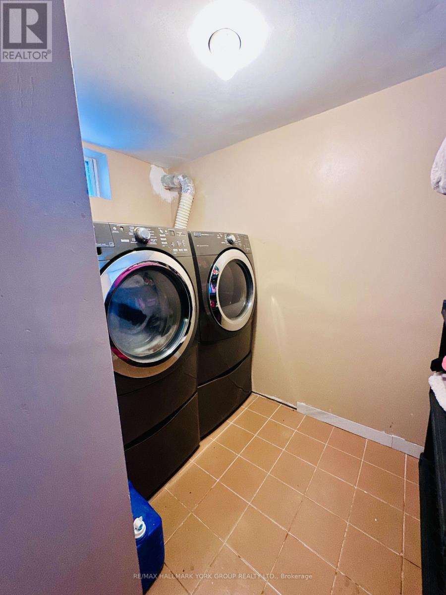 Photo 5 of 29 Peterdale Road, Toronto ON
