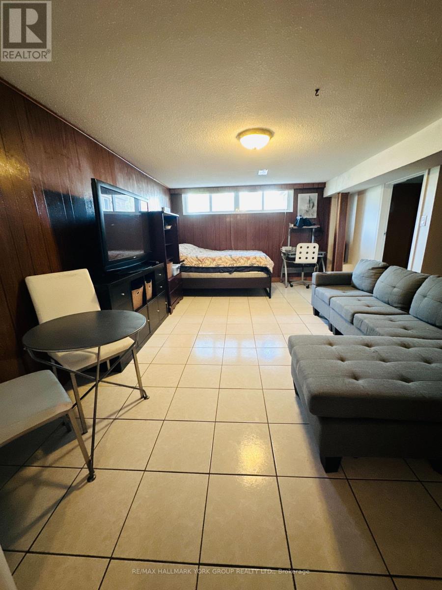 Photo 20 of 29 Peterdale Road, Toronto ON