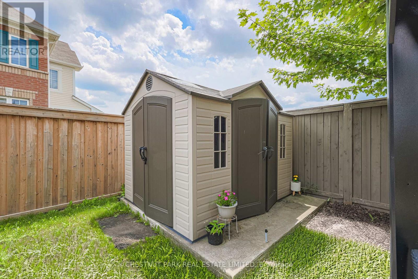 Photo 19 of 565 Edenbrook Hill Drive, Brampton ON
