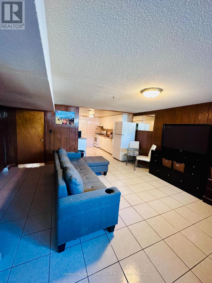 Photo 23 of 29 Peterdale Road, Toronto ON