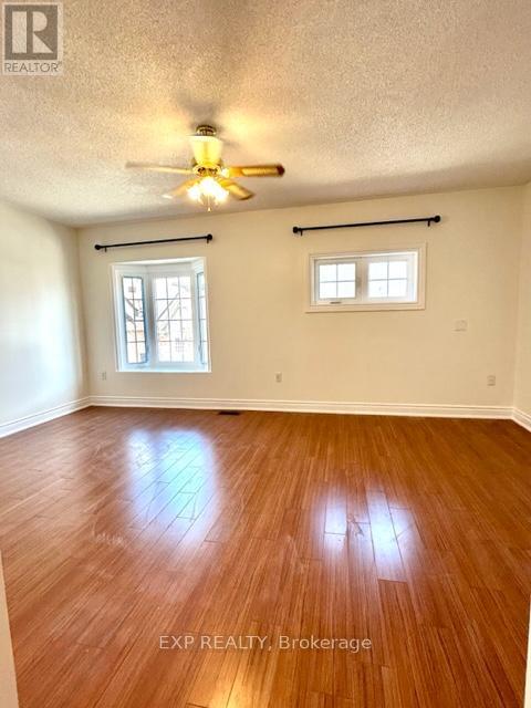 Photo 1 of 46 1588 South Parade Court, Mississauga ON