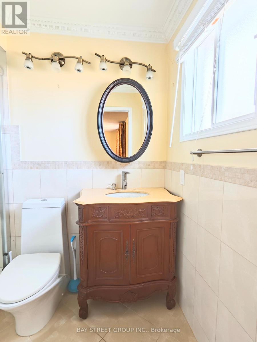 Photo 10 of Upper 5251 Astwell Avenue, Mississauga ON