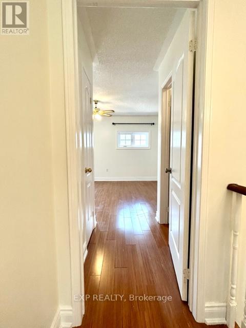 Photo 21 of 46 1588 South Parade Court, Mississauga ON