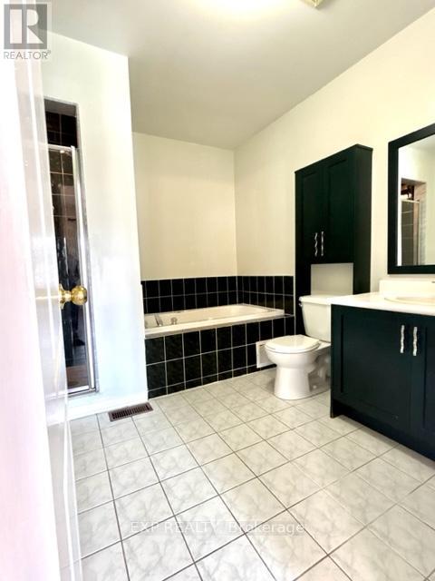 Photo 37 of 46 1588 South Parade Court, Mississauga ON