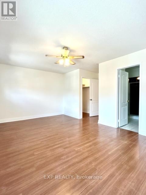 Photo 18 of 46 1588 South Parade Court, Mississauga ON