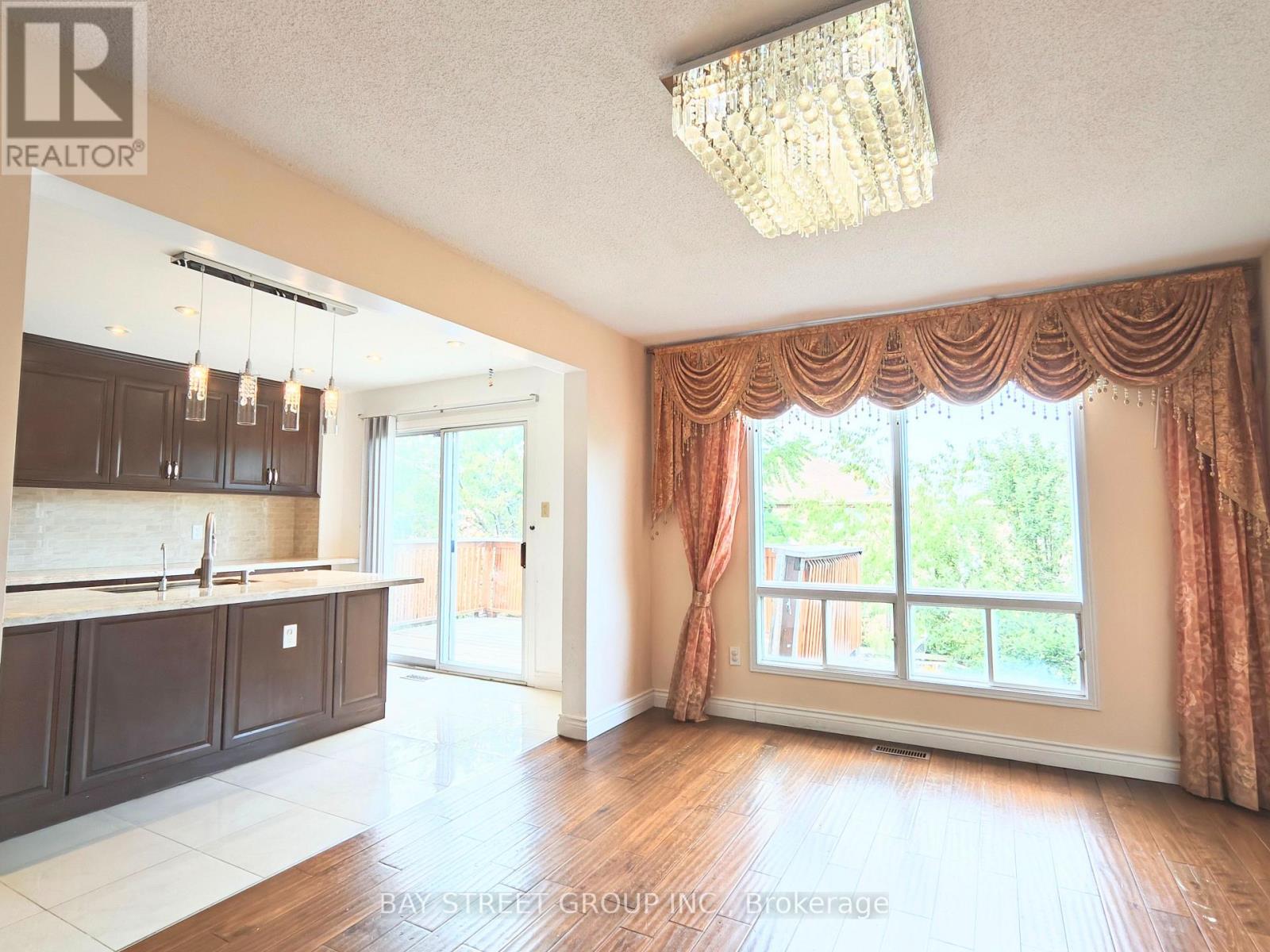 Photo 18 of Upper 5251 Astwell Avenue, Mississauga ON