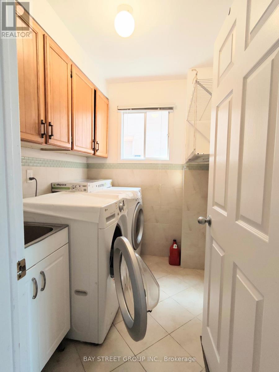 Photo 12 of Upper 5251 Astwell Avenue, Mississauga ON