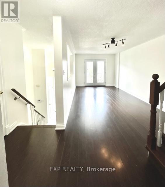 Photo 33 of 46 1588 South Parade Court, Mississauga ON