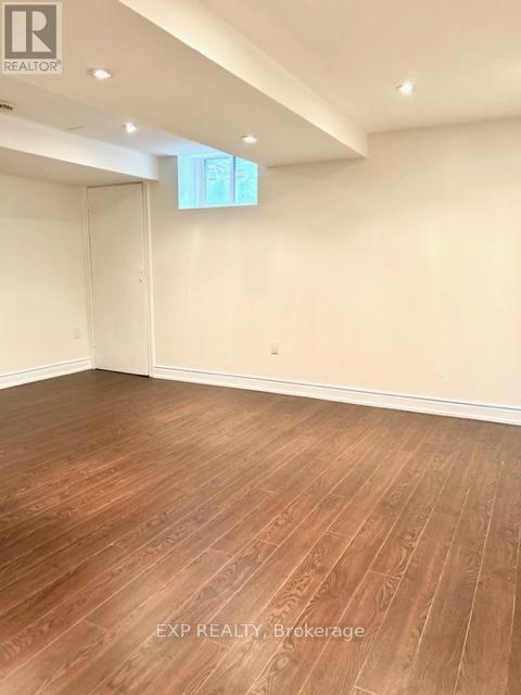 Photo 32 of 46 1588 South Parade Court, Mississauga ON