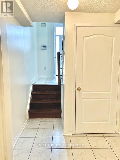 Photo 29 of 46 1588 South Parade Court, Mississauga ON