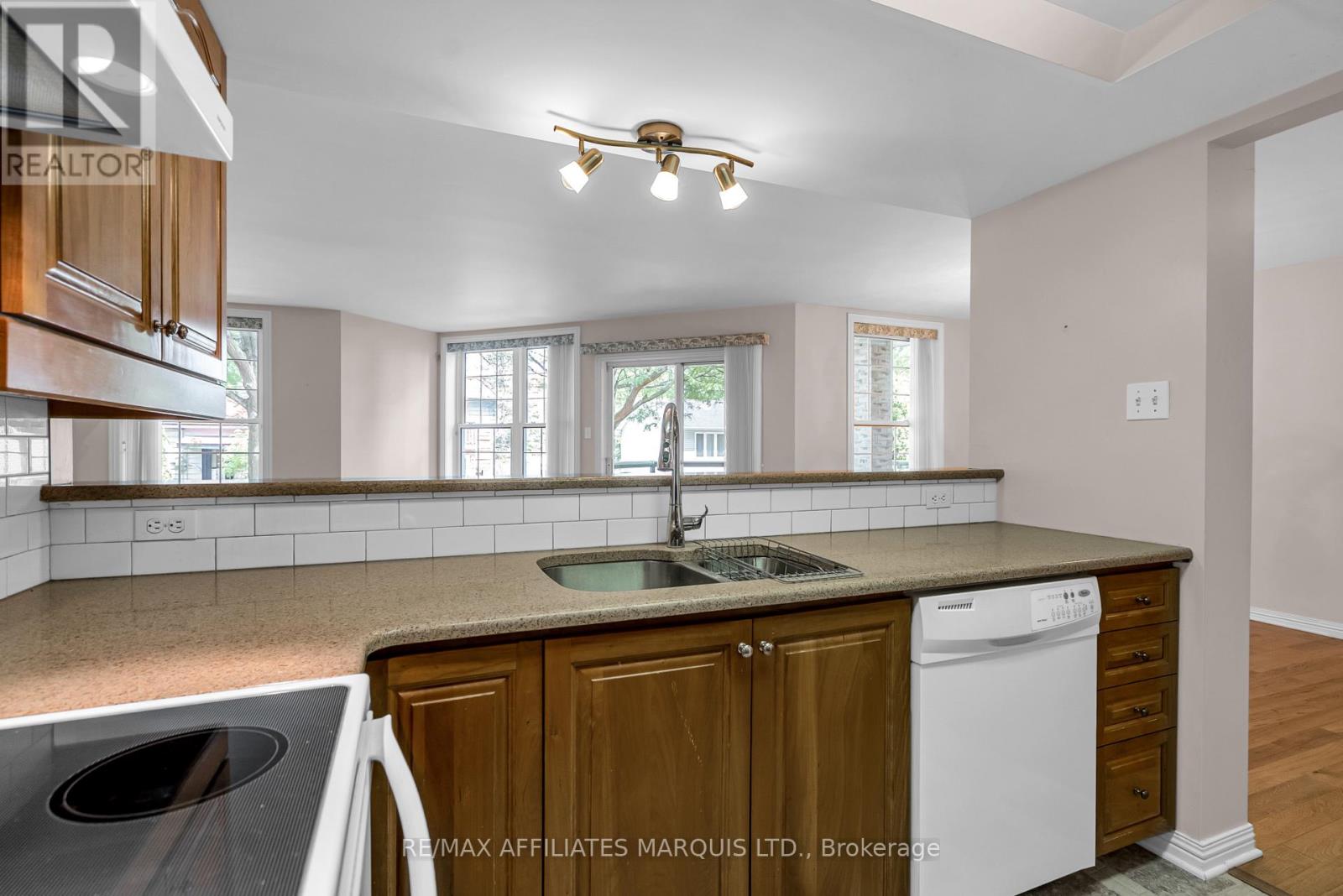 Photo 10 of 104 301 Water Street W, Cornwall ON