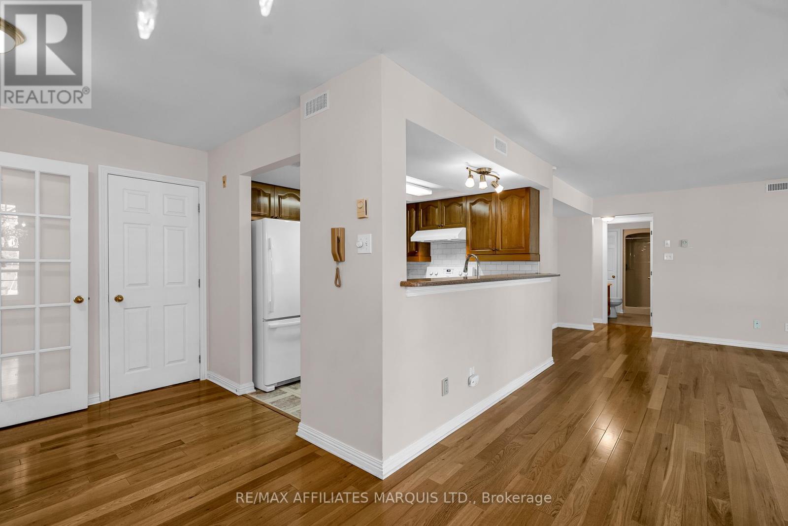 Photo 6 of 104 301 Water Street W, Cornwall ON