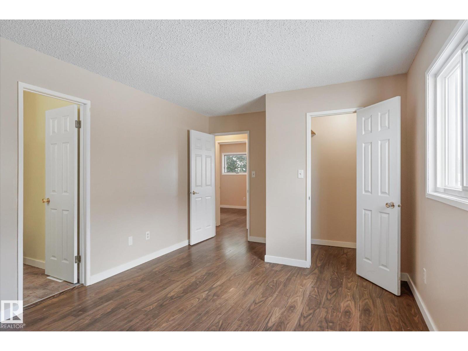Photo 4 of 7420 187 St Nw Nw, Edmonton AB