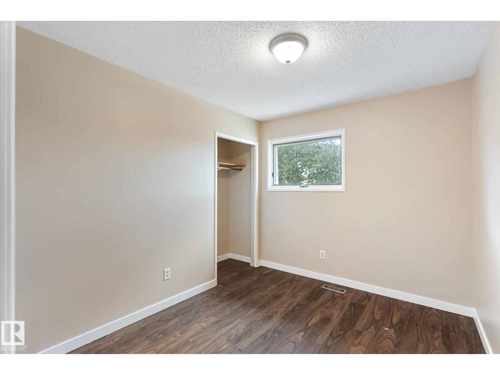 Photo 21 of 7420 187 St Nw Nw, Edmonton AB
