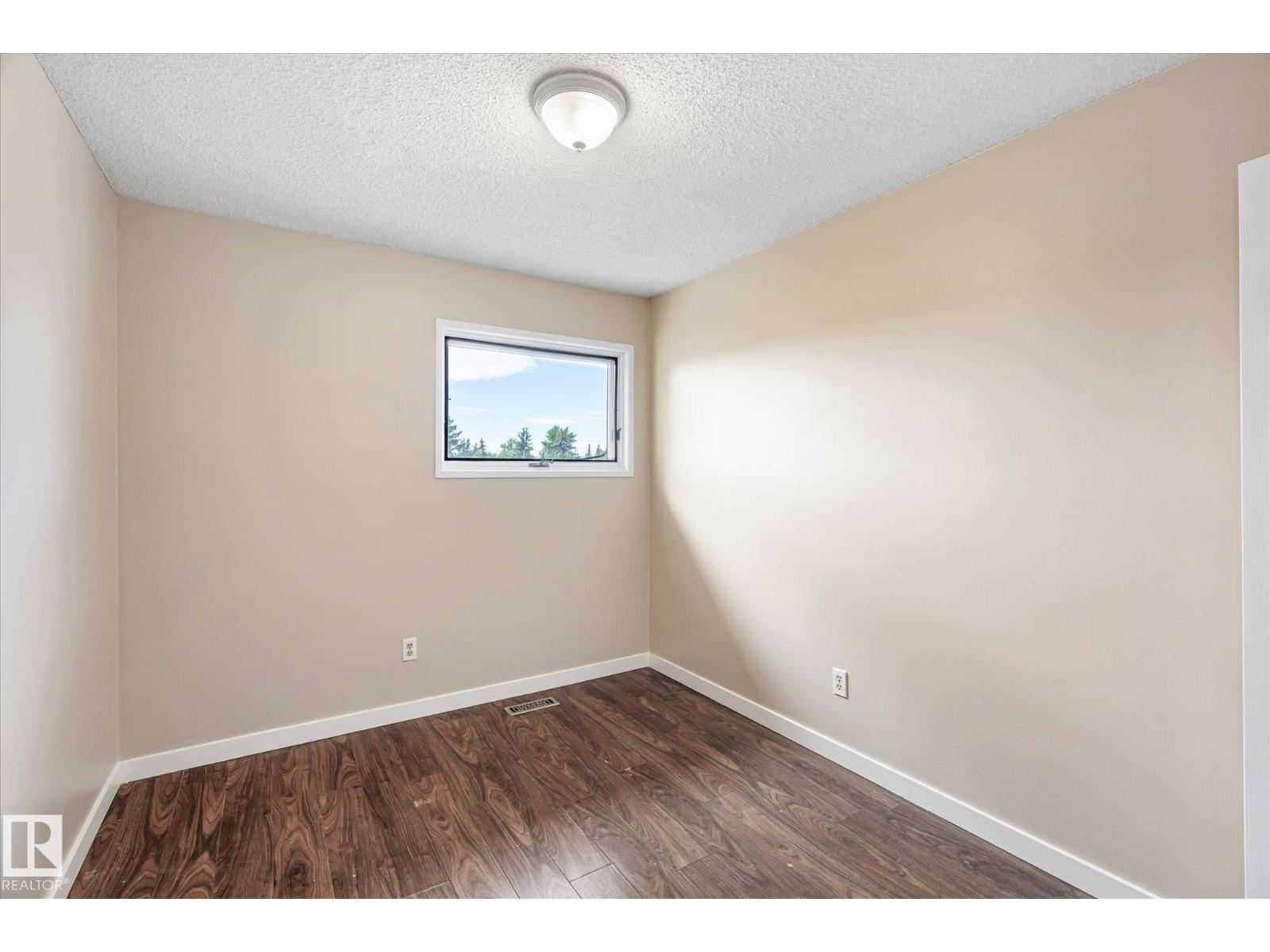 Photo 30 of 7420 187 St Nw Nw, Edmonton AB