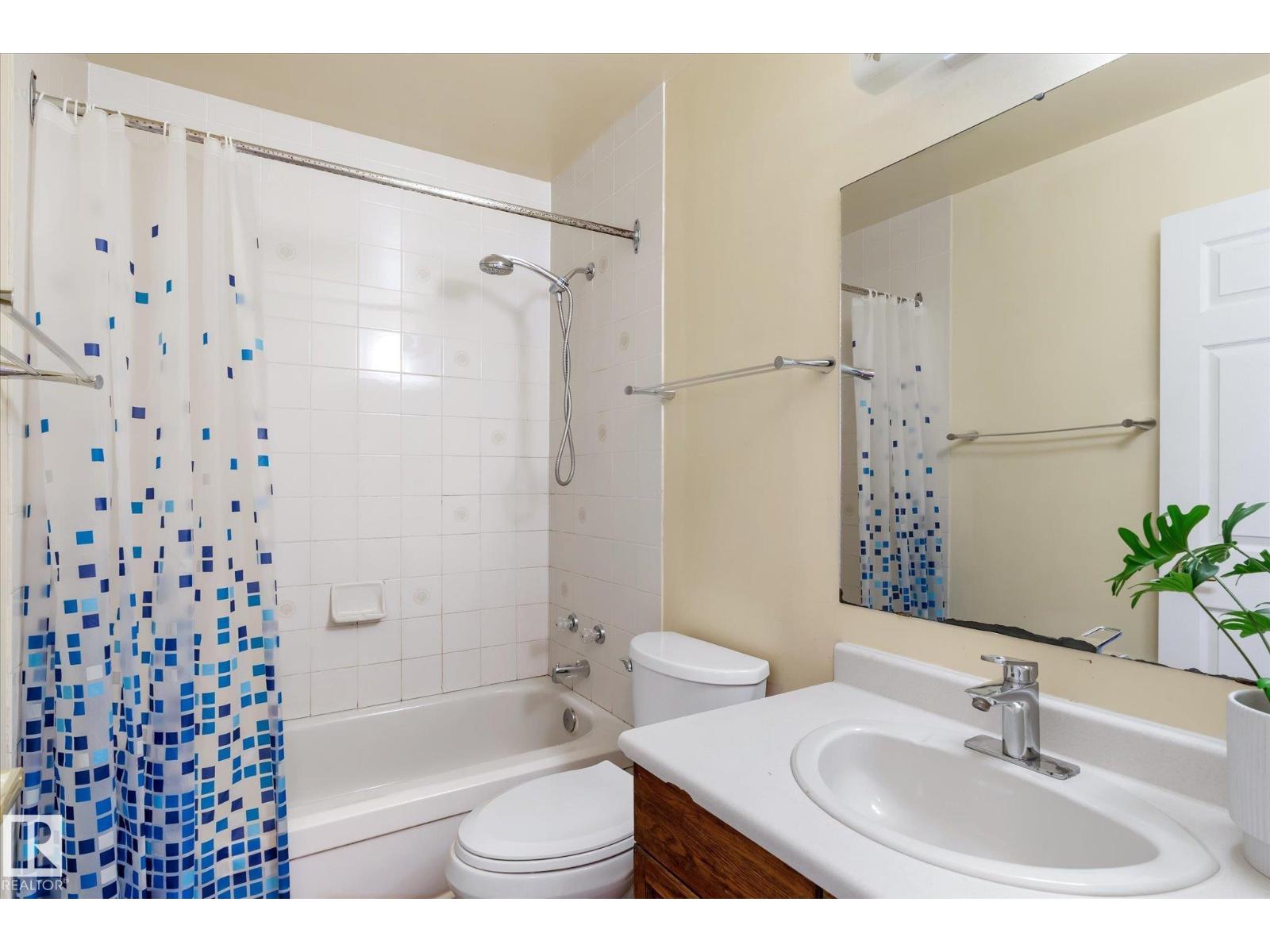 Photo 1 of 7420 187 St Nw Nw, Edmonton AB
