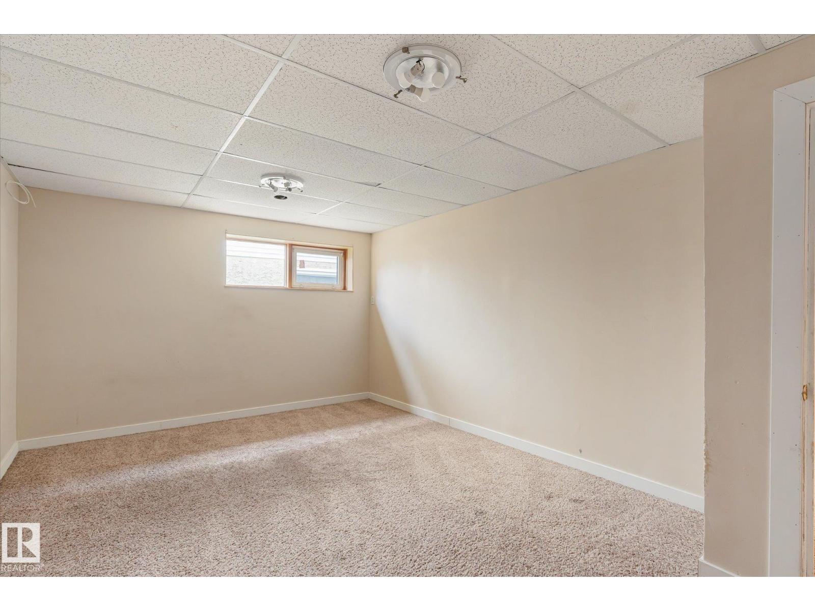 Photo 27 of 7420 187 St Nw Nw, Edmonton AB