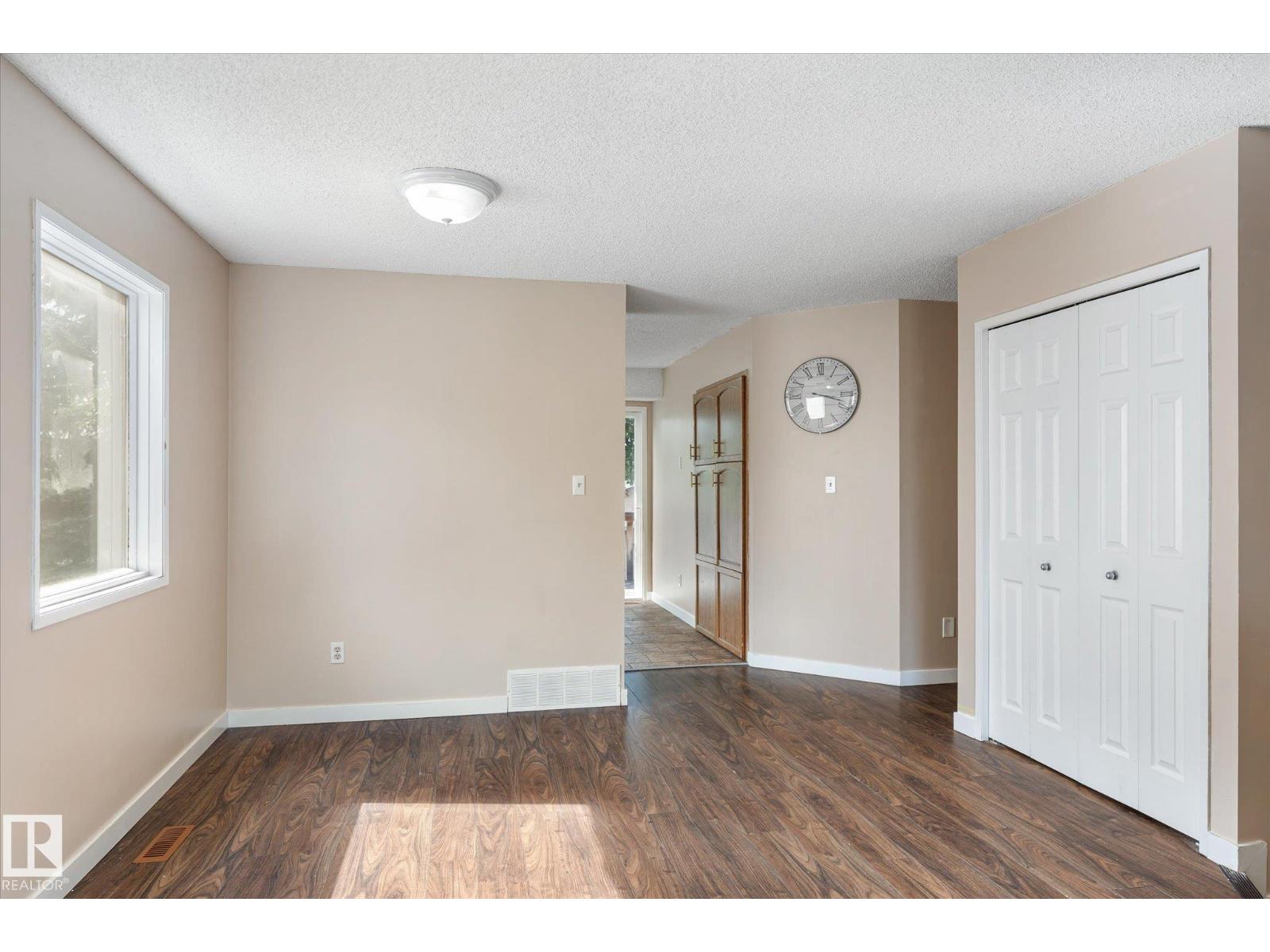 Photo 16 of 7420 187 St Nw Nw, Edmonton AB