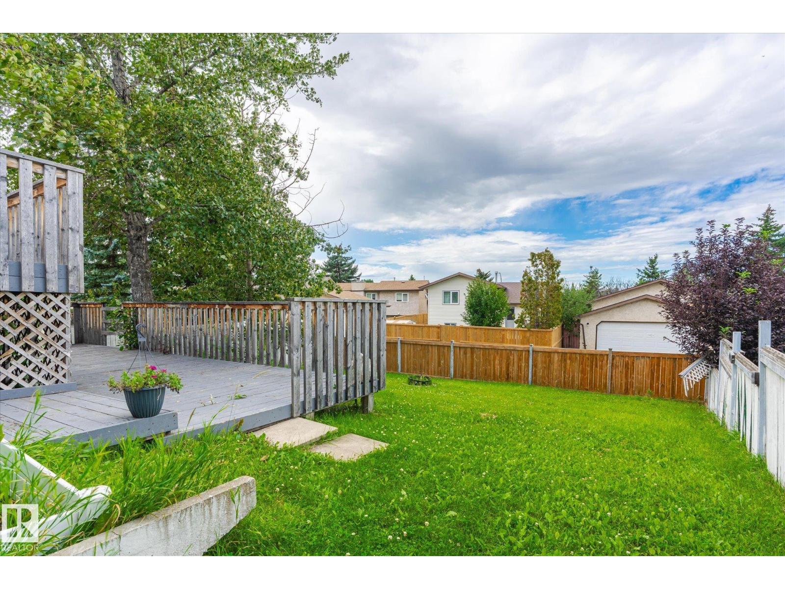 Photo 2 of 7420 187 St Nw Nw, Edmonton AB