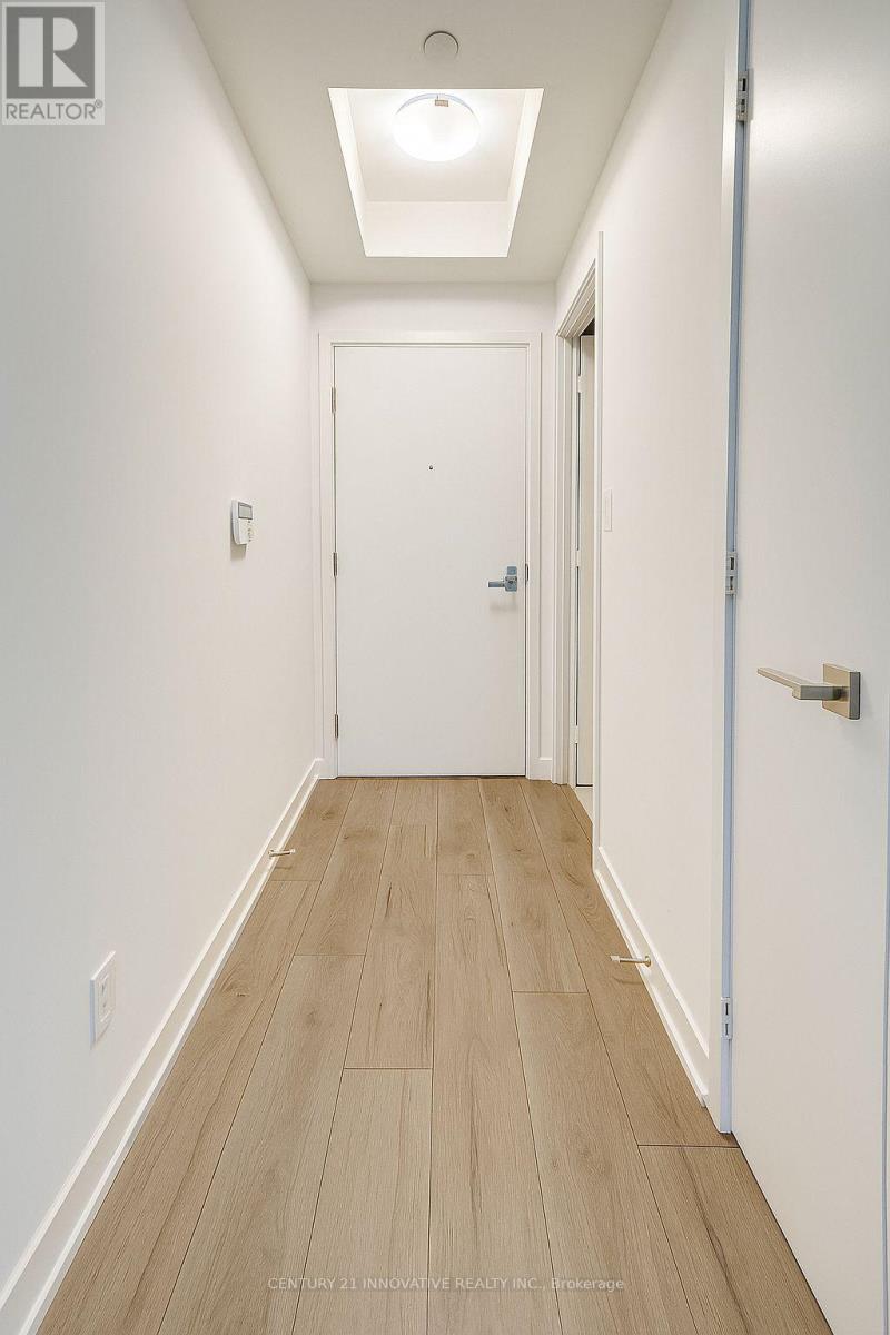 Photo 4 of 903 30 Ordnance Street, Toronto ON