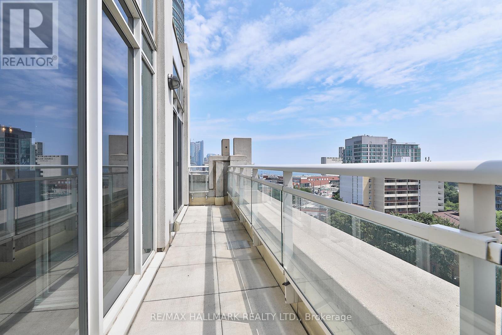 Photo 21 of 1014 21 Grand Magazine Street, Toronto ON
