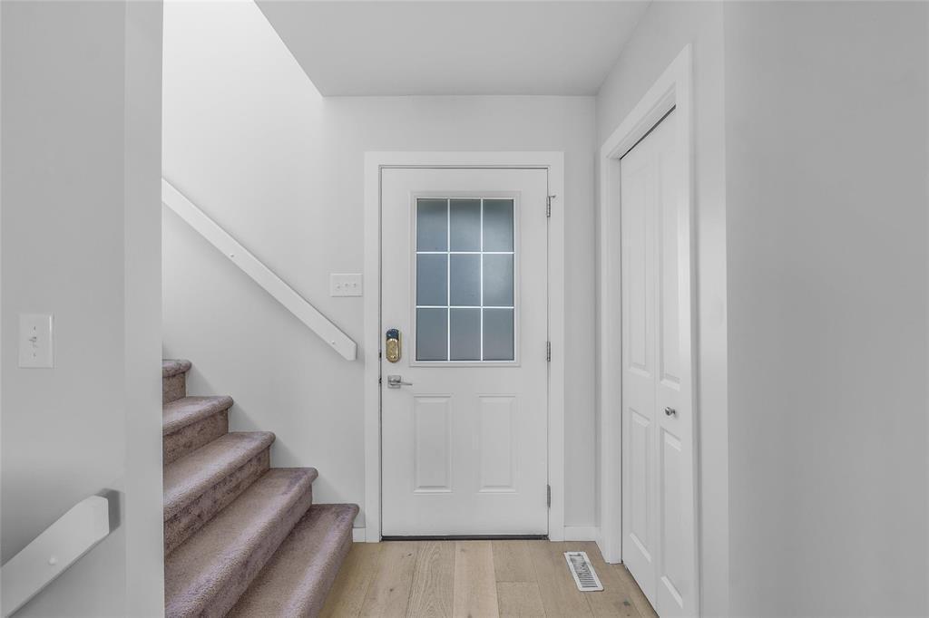Photo 2 of 345 Windflower Road, Winnipeg MB