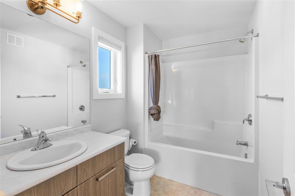 Photo 18 of 345 Windflower Road, Winnipeg MB