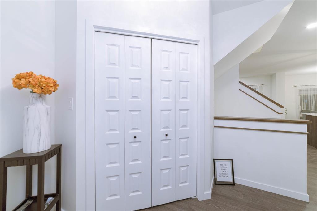 Photo 11 of 179 Desrosiers Drive, Winnipeg MB