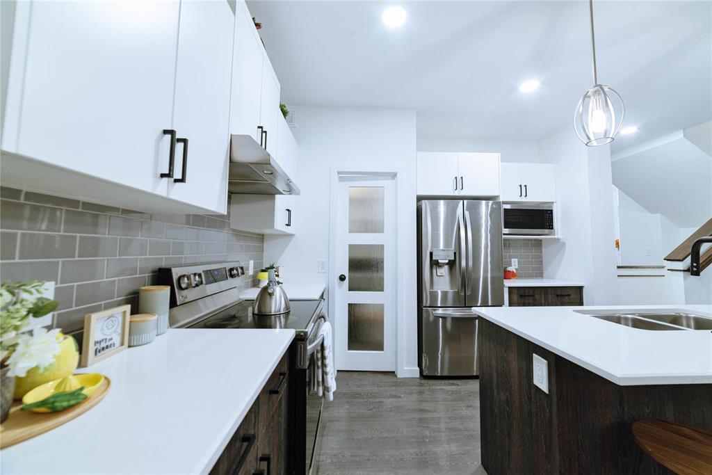 Photo 14 of 179 Desrosiers Drive, Winnipeg MB