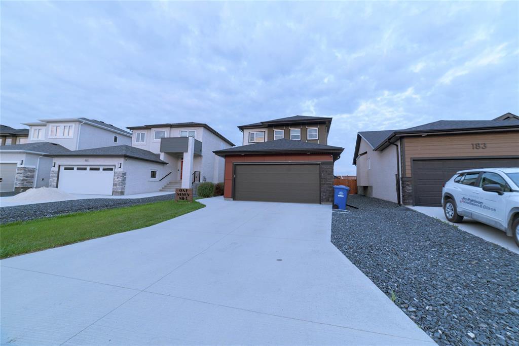 Photo 3 of 179 Desrosiers Drive, Winnipeg MB