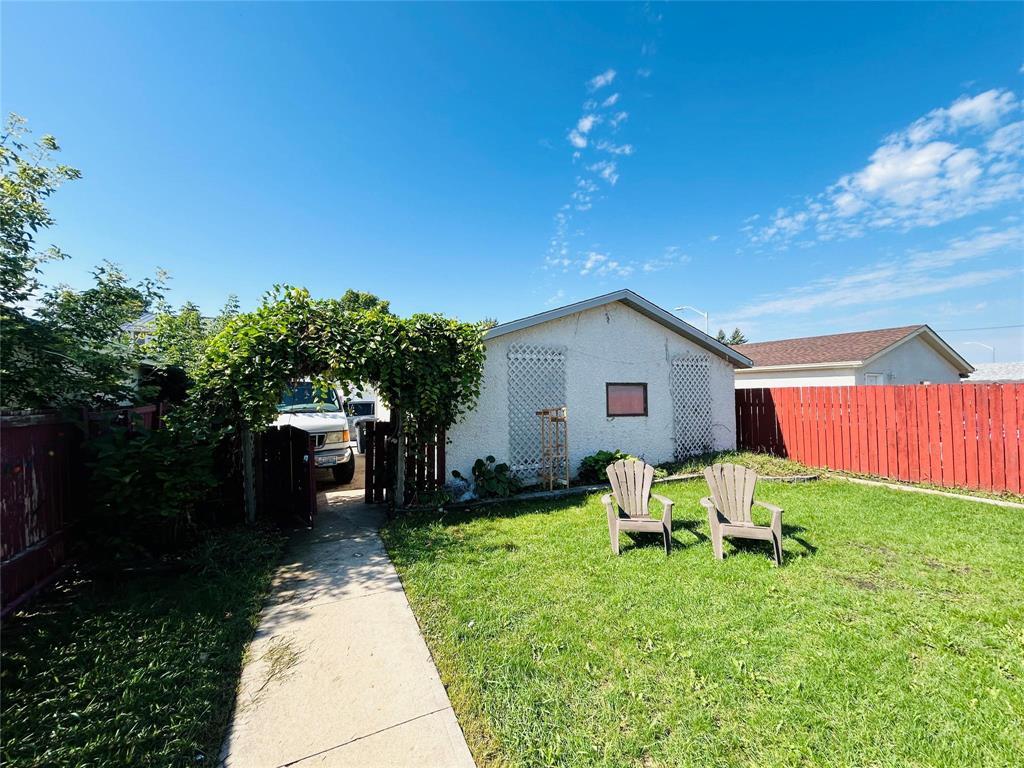 Photo 16 of 1584 Leila Avenue, Winnipeg MB