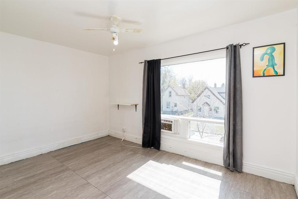 Photo 9 of 555 Boyd Avenue, Winnipeg MB
