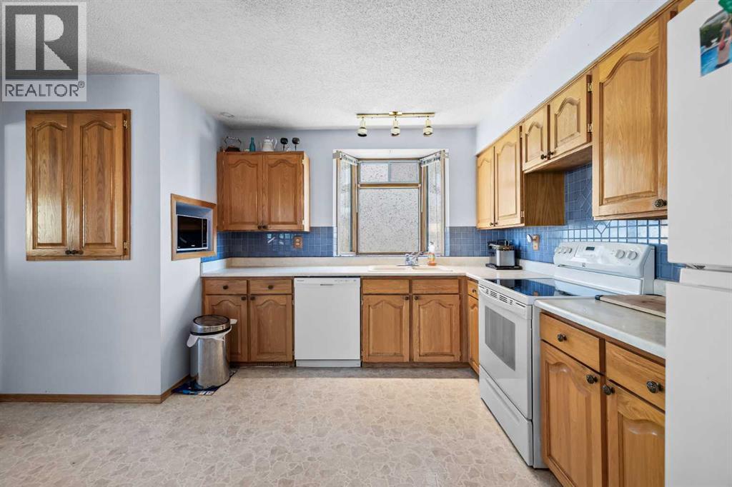 Single Family House Bungalow for Sale in  Doverville Crescent SE Dover Calgary 