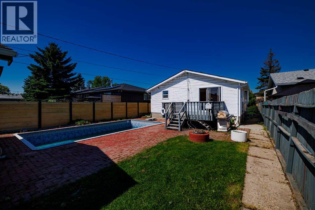 Single Family House Bungalow for Sale in  Doverville Crescent SE Dover Calgary 