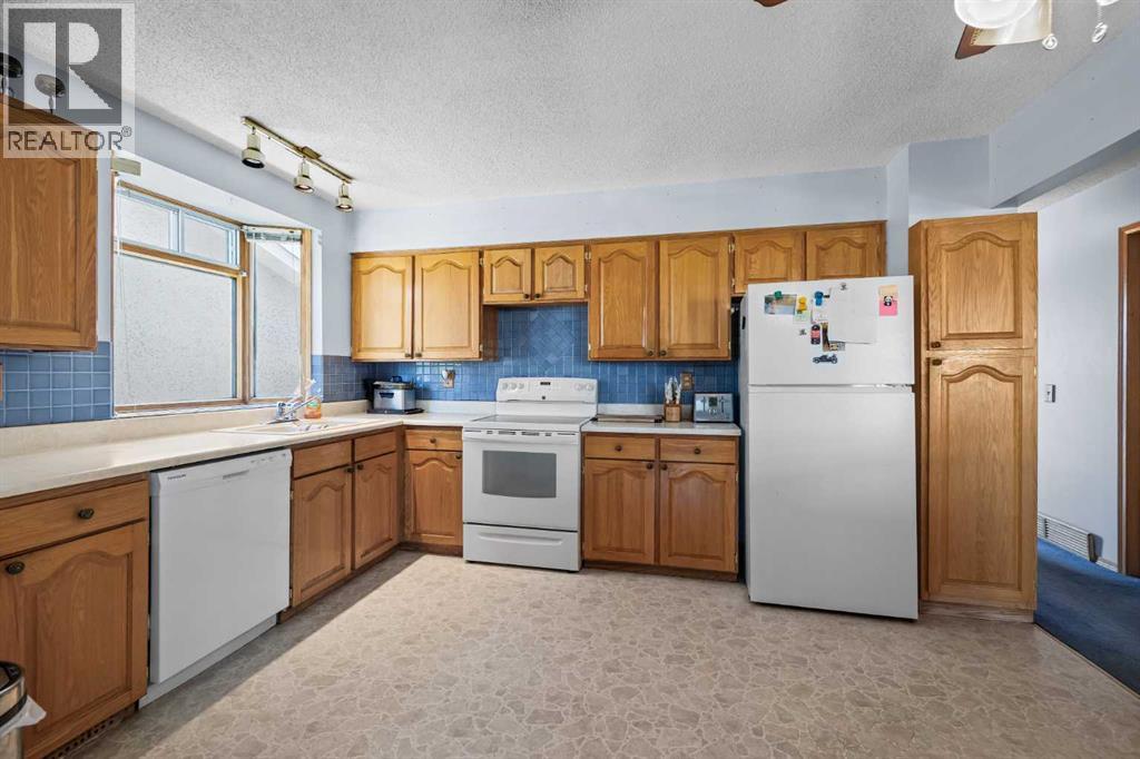 Single Family House Bungalow for Sale in  Doverville Crescent SE Dover Calgary 