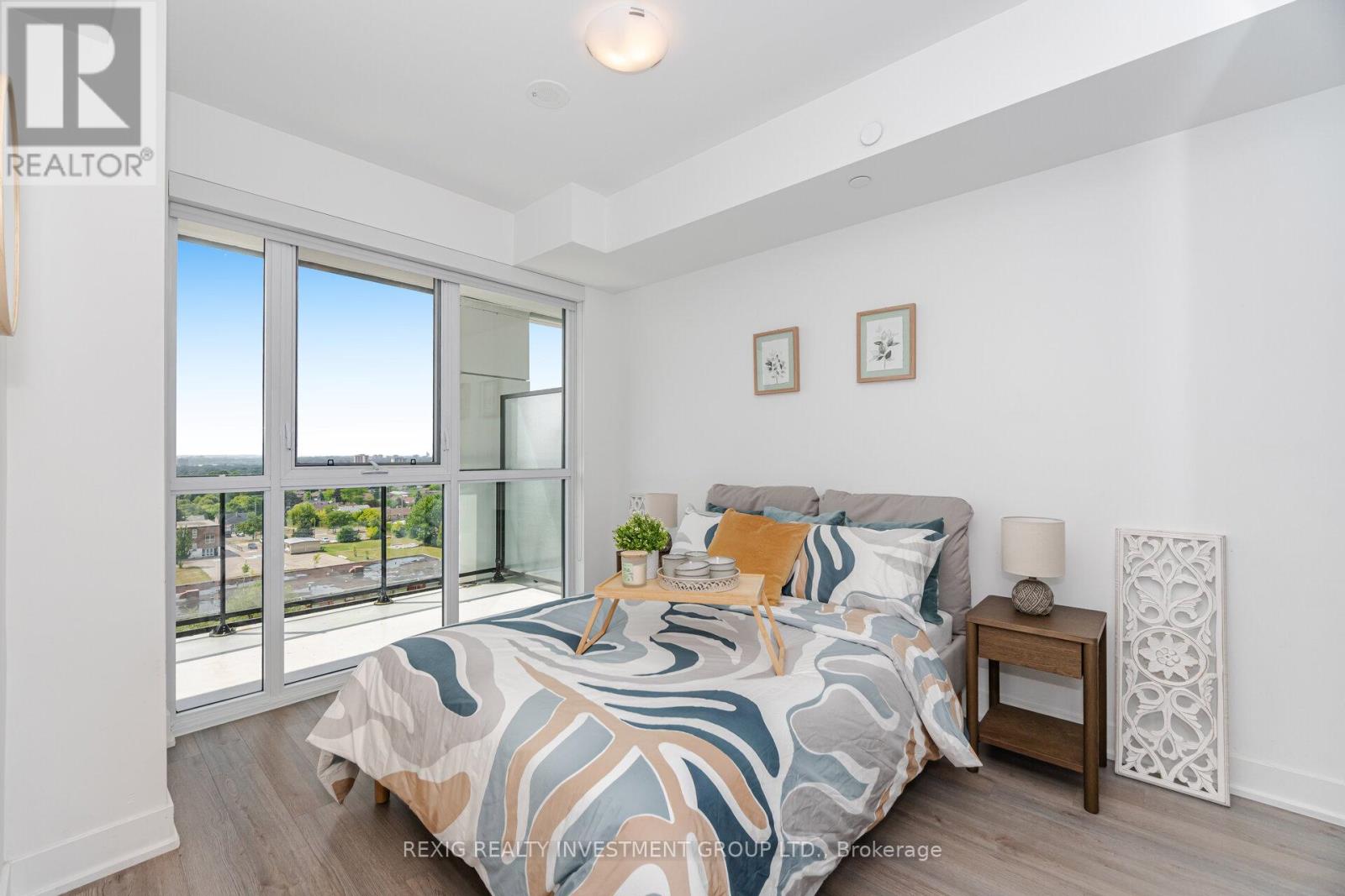 Photo 10 of 723 50 George Butchart Drive, Toronto ON