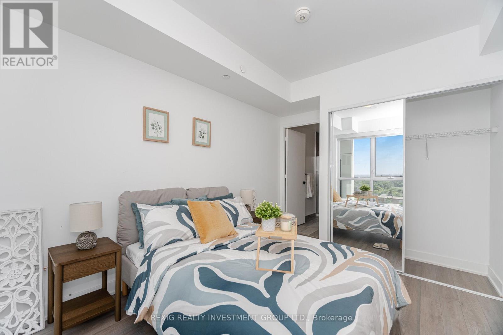 Photo 6 of 723 50 George Butchart Drive, Toronto ON