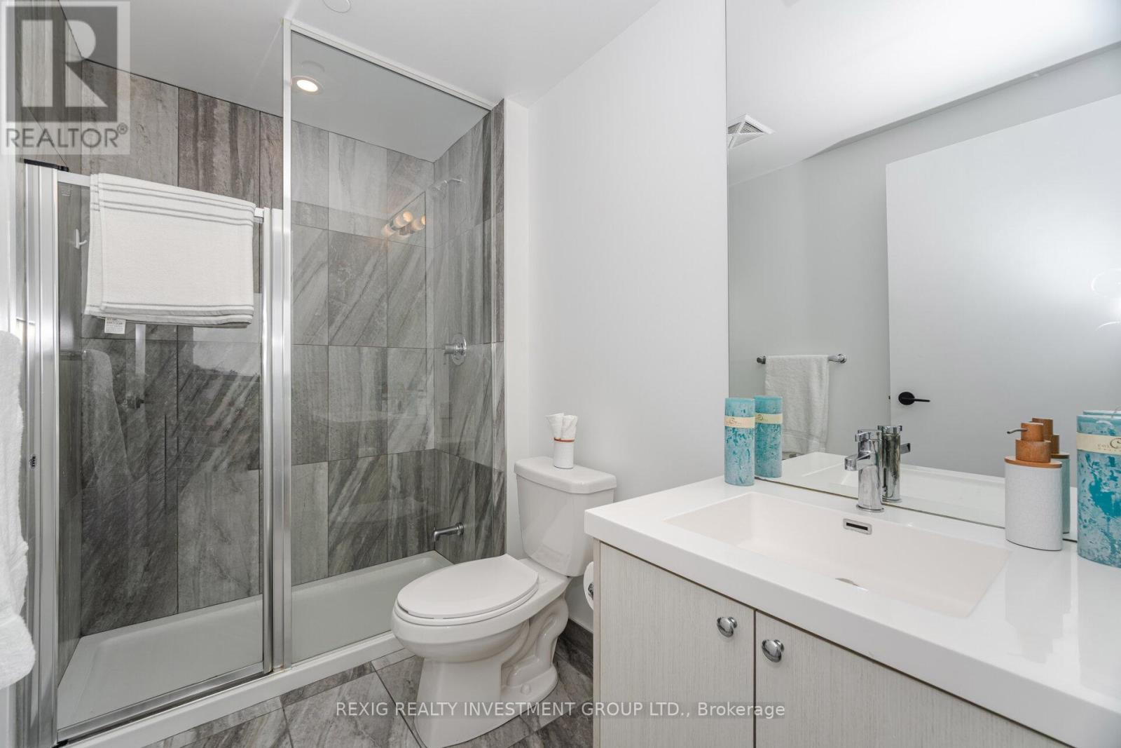 Photo 14 of 723 50 George Butchart Drive, Toronto ON