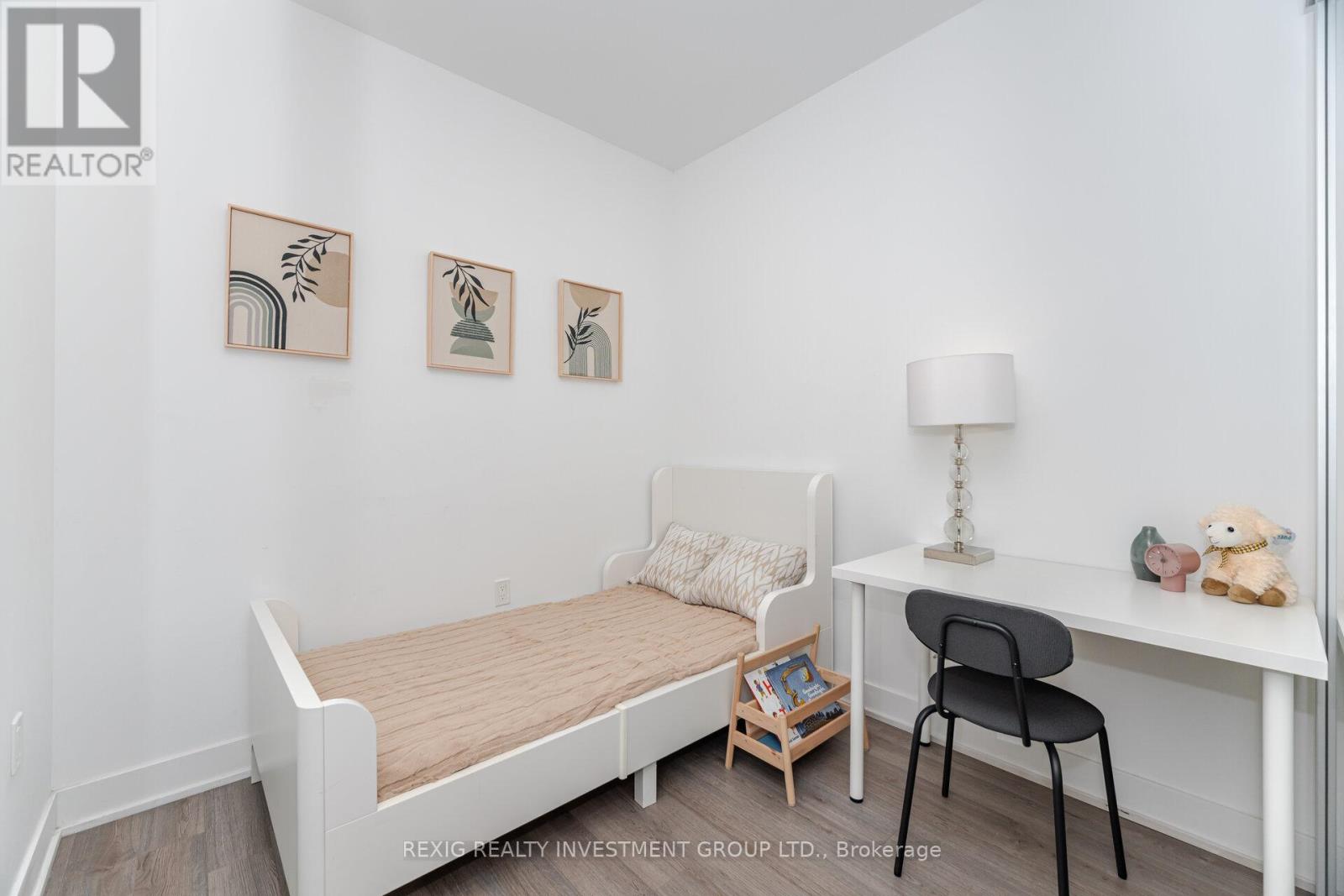 Photo 16 of 723 50 George Butchart Drive, Toronto ON