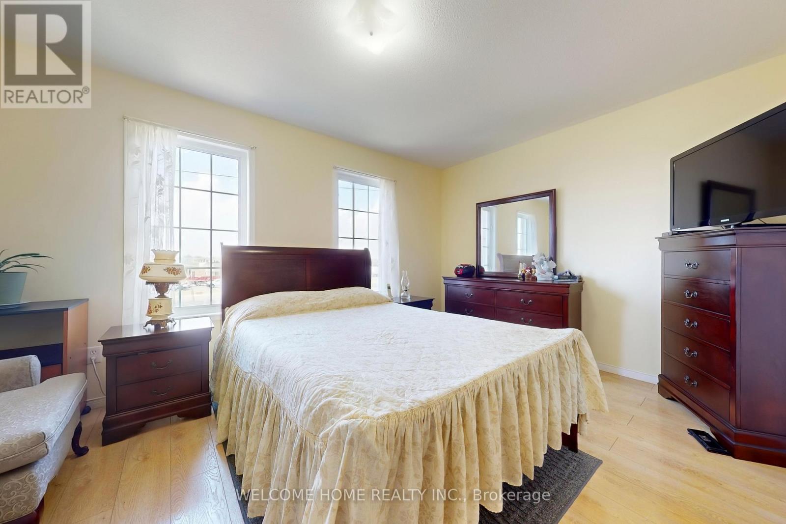 Photo 19 of 107 Torbarrie Road, Toronto ON