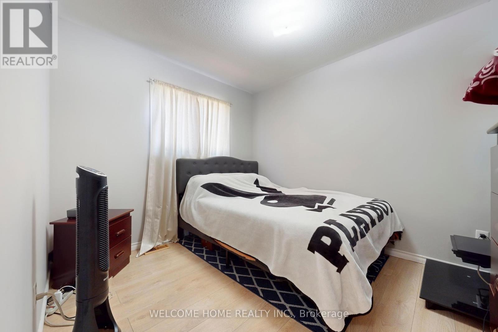 Photo 23 of 107 Torbarrie Road, Toronto ON