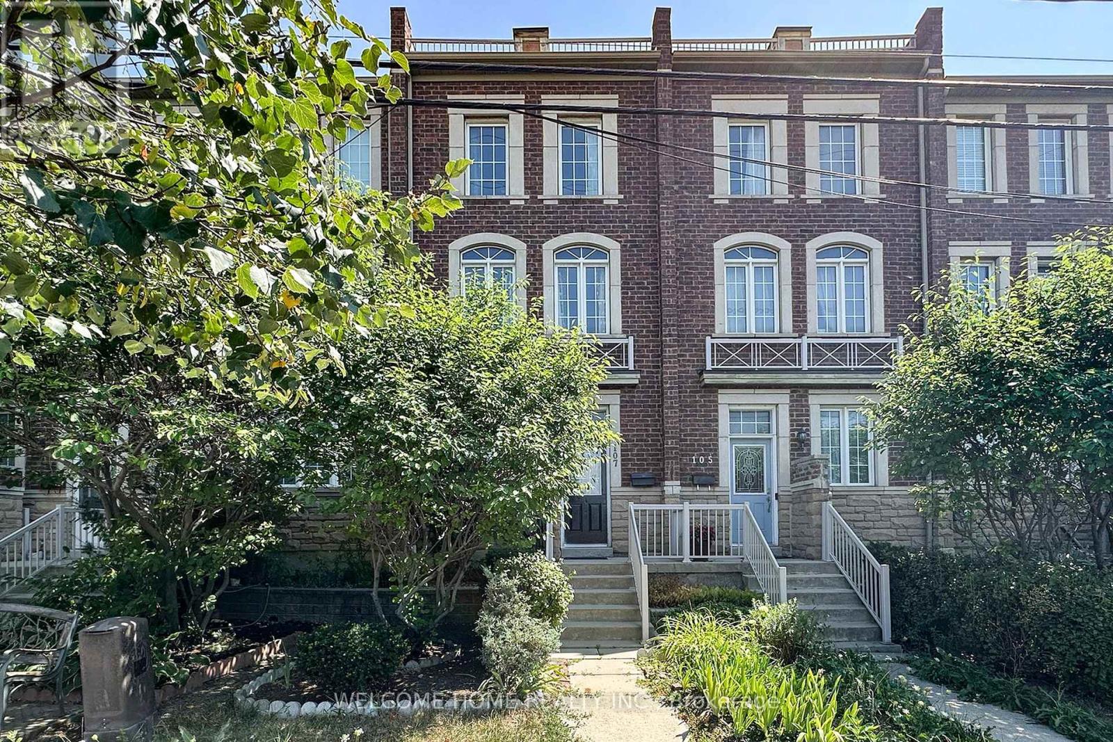 Photo 30 of 107 Torbarrie Road, Toronto ON