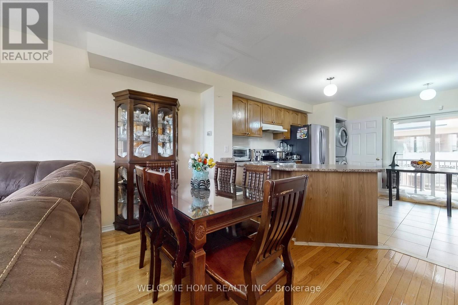 Photo 6 of 107 Torbarrie Road, Toronto ON