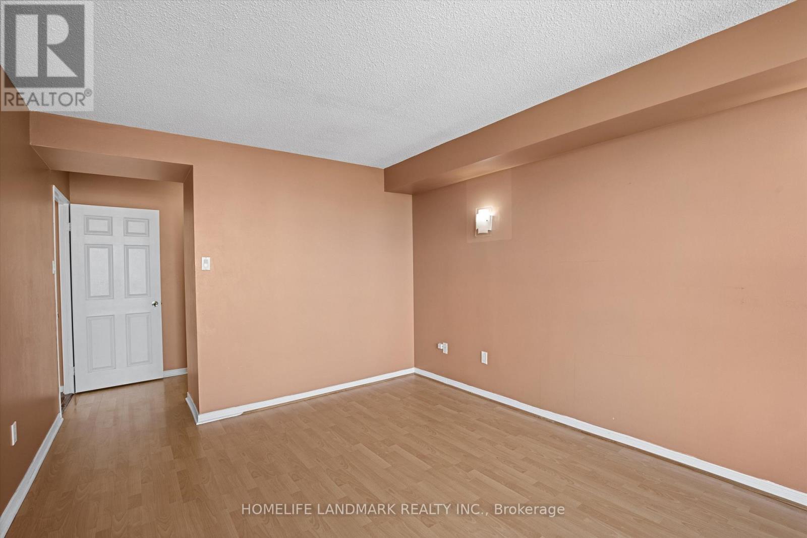 Photo 25 of 704 250 Webb Drive, Mississauga ON