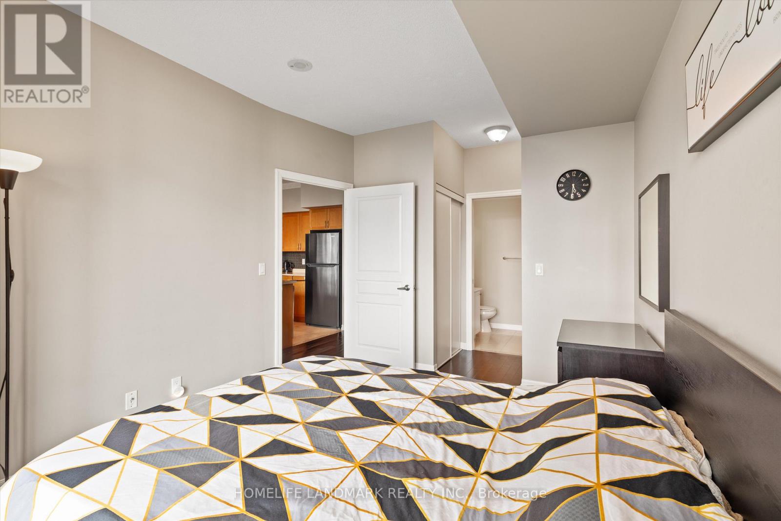 Photo 11 of 3110 3939 Duke Of York Boulevard, Mississauga ON