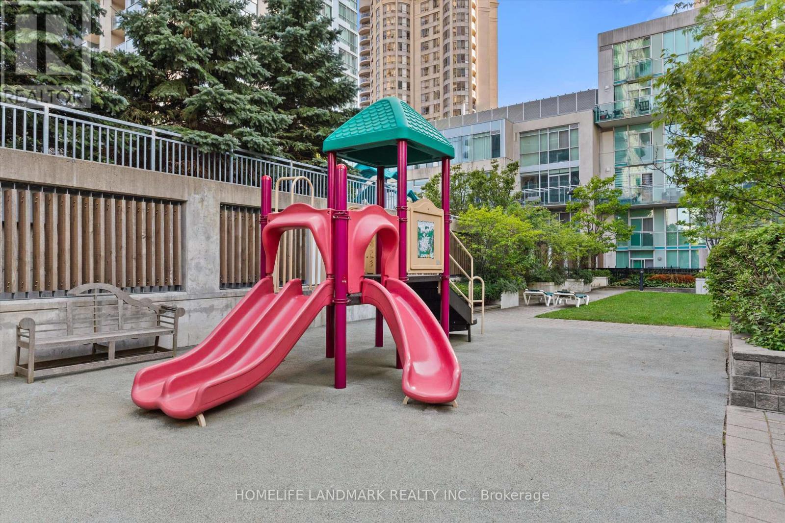 Photo 6 of 3110 3939 Duke Of York Boulevard, Mississauga ON