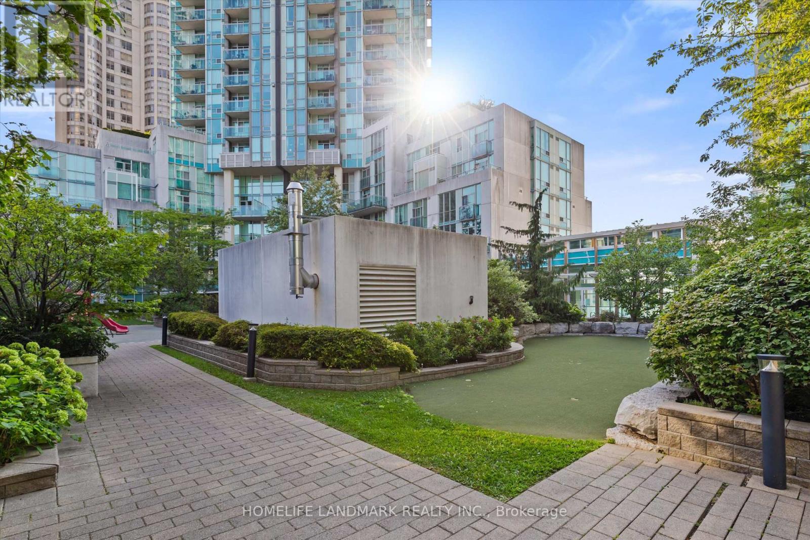 Photo 3 of 3110 3939 Duke Of York Boulevard, Mississauga ON
